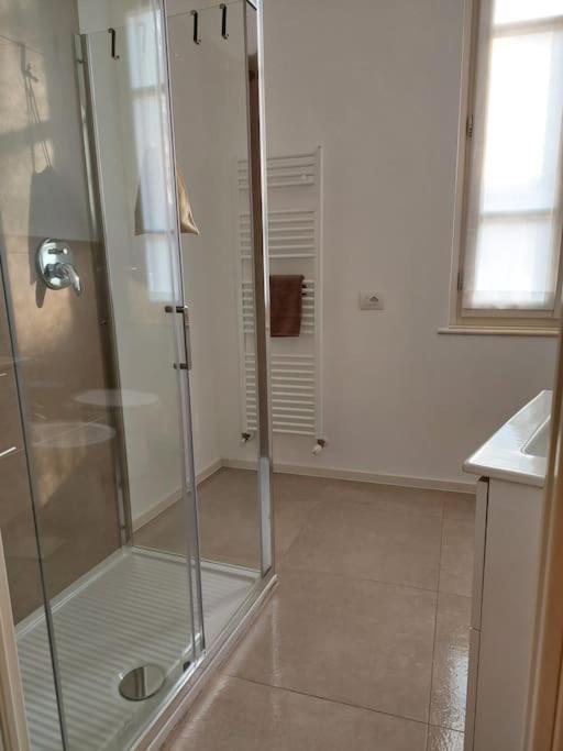 Home 11 Piacenza Bagian luar foto